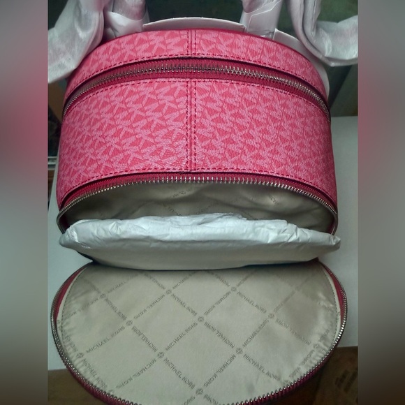 Michael Kors Rhea backpack - Picture 5 of 9